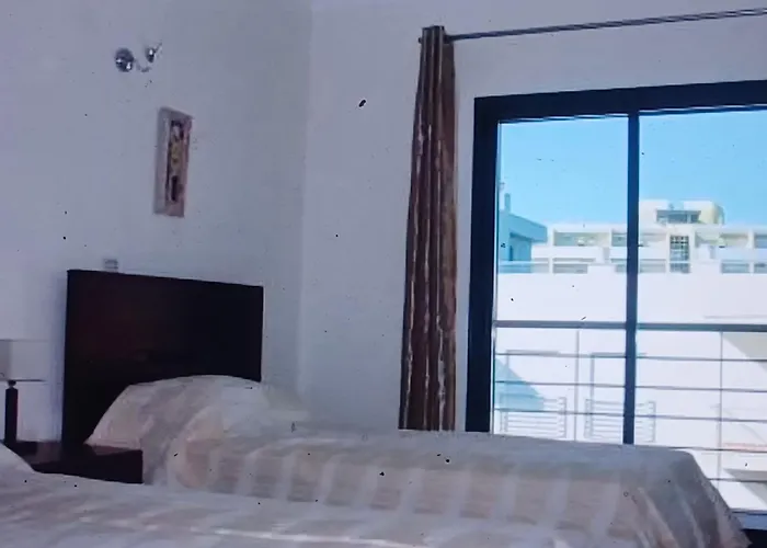 Meia Floor * Lagos